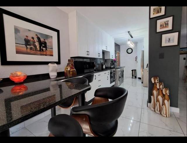 3 BEDROOM TOWNHOUSE FOR SALE IN BRACKENHURST